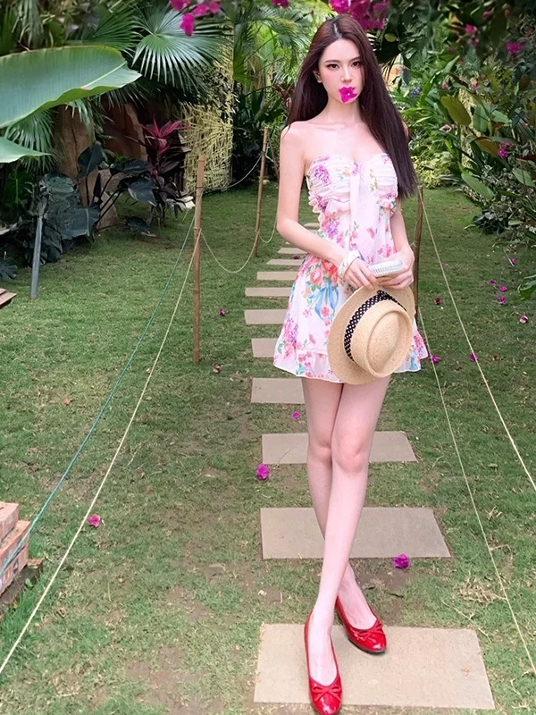 

Retro Unique Beautiful Print Waist-Cinched Slim Short Skirt Dress Summer 2026 Elegant Chic Backless Hollow out Shoulder Bared