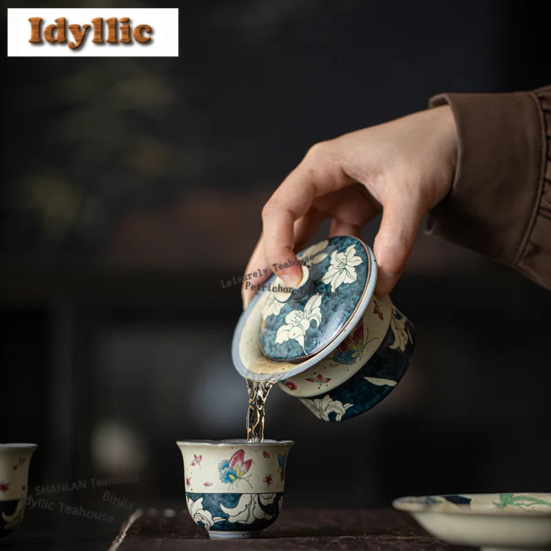 150ml Blue and White Firestone Red Butterfly Lily Gaiwan Japanese Tea Tureen Tea Bowl with Lid Kit Tea Making Cover Bowl for Tea