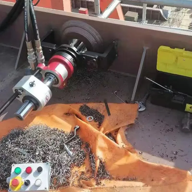 Italienische tragbare 2-in-1-CNC-Leitungs- und Schweißmaschine – horizontaler/vertikaler Typ, längliche Lochfähigkeit