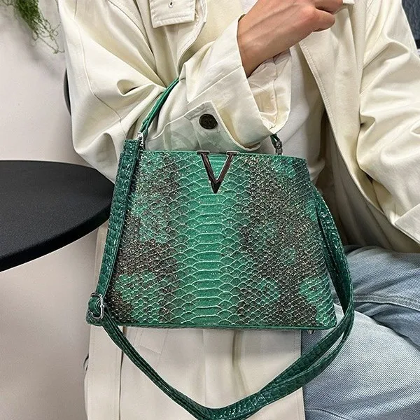 حقيبة بمقبض علوي لعام 2025، محفظة كتف مرتفعة قابلة للتحويل وحقيبة كروس للنساء، يوم من الجلد النباتي المعماري