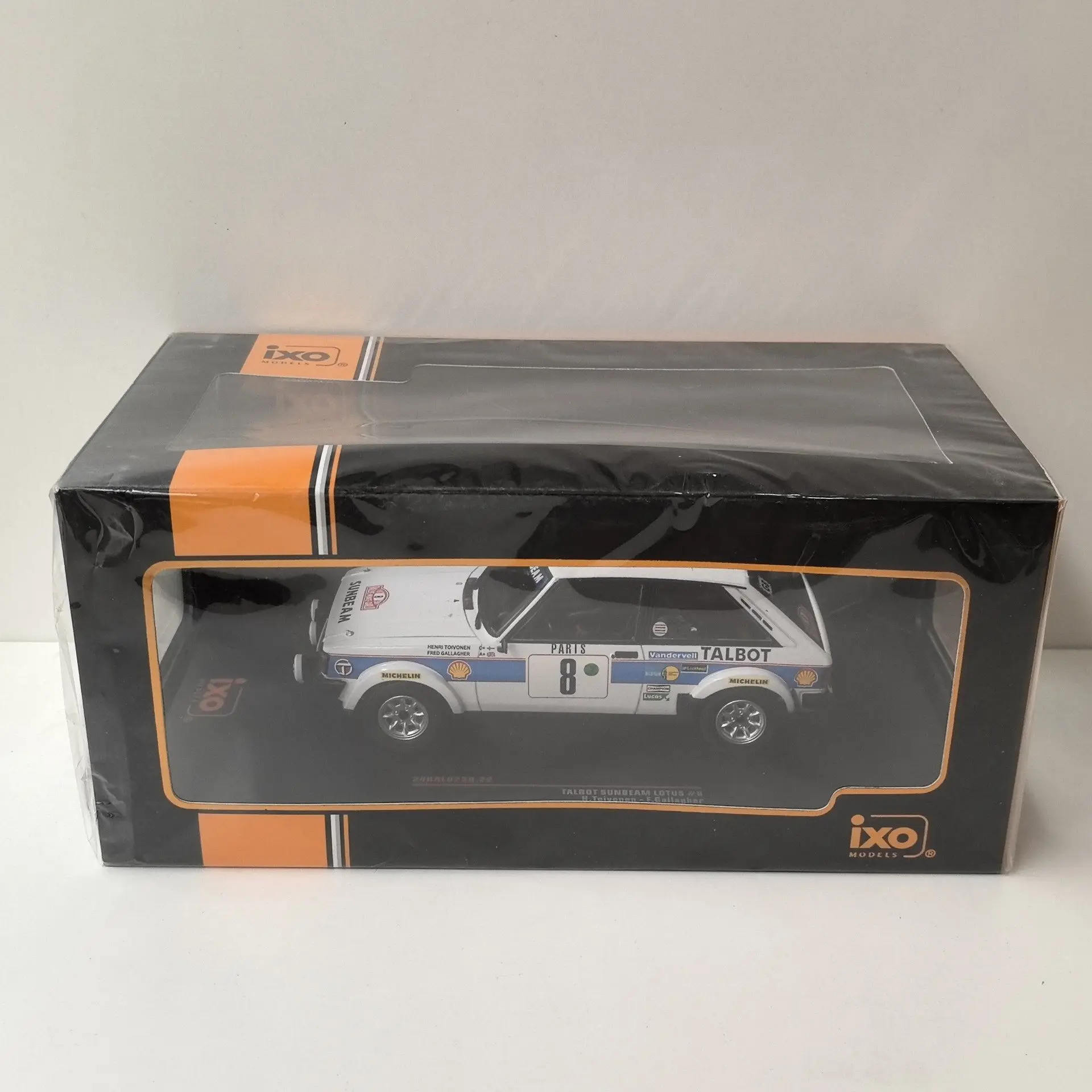 

Модель Diecast IXO 1/24 LOTUS TALBOT SUNBEAM # Модель автомобиля 8 1981 P3 из сплава