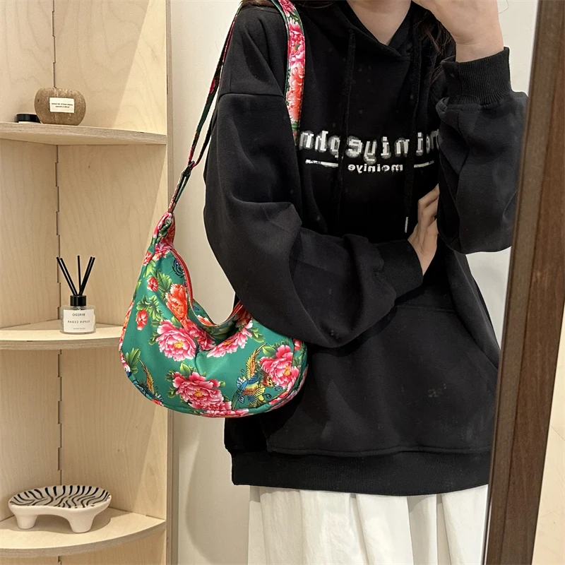 2024 New Trendy Versatile One Shoulder Crossbody Bag for Women Personalized Hobos Bags Chinese Style Flowers Canvas Handbag