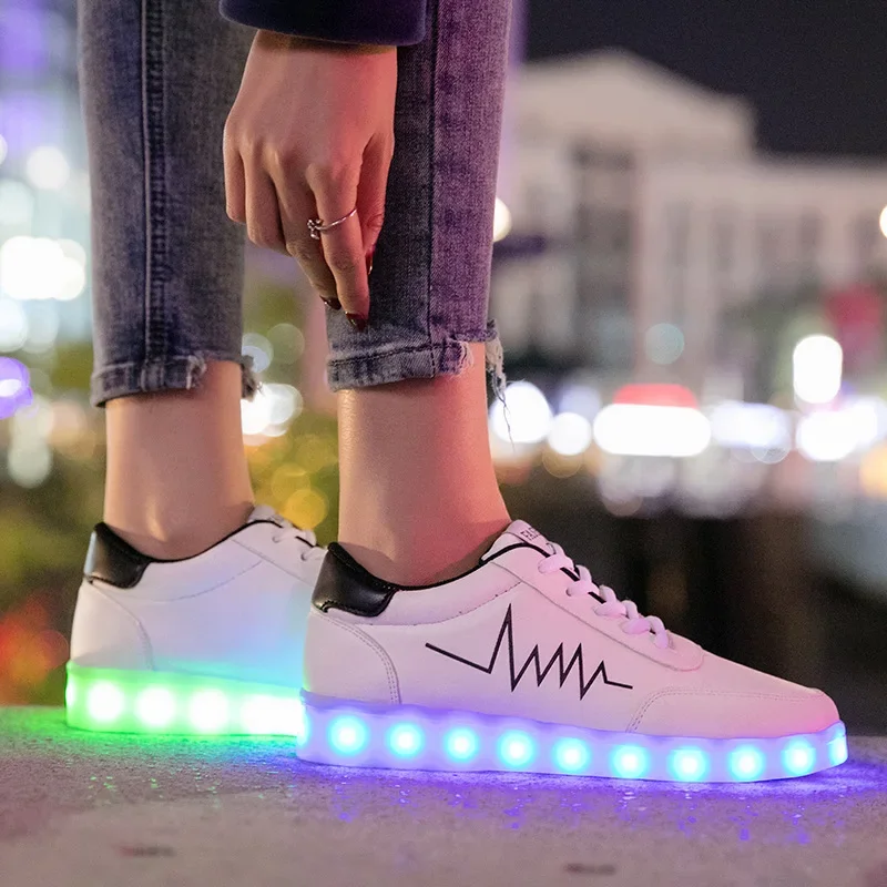 Zapatos de tablero de edición coreana para hombre y mujer, luminosos, coloridos, luz nocturna, Colección primavera verano Otoño, 2024