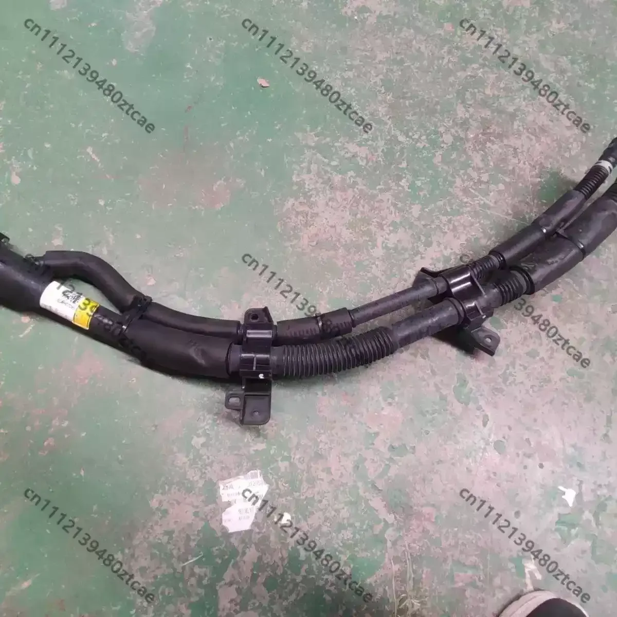 Rigid Metal Fuel Filler Neck Pipe Replacement For Mini Passenger Van Fuel Tank Maintenance Parts