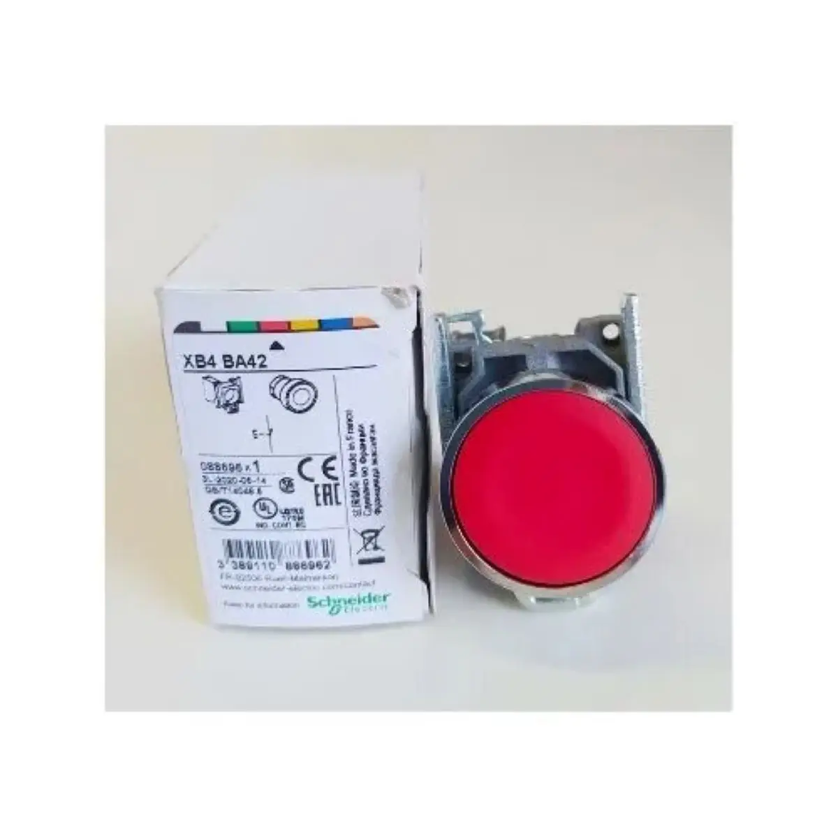 

XB4BA42 = ZB4BZ102 + ZB4BA4 Push button, metal, flush, red, Ø22, spring return, unmarked, 1NC