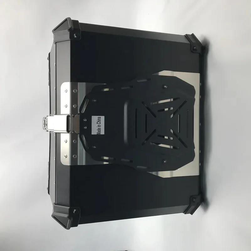 100L-X أسود. صندوق علوي من سبائك الألومنيوم من Cer لذيل الدراجة النارية