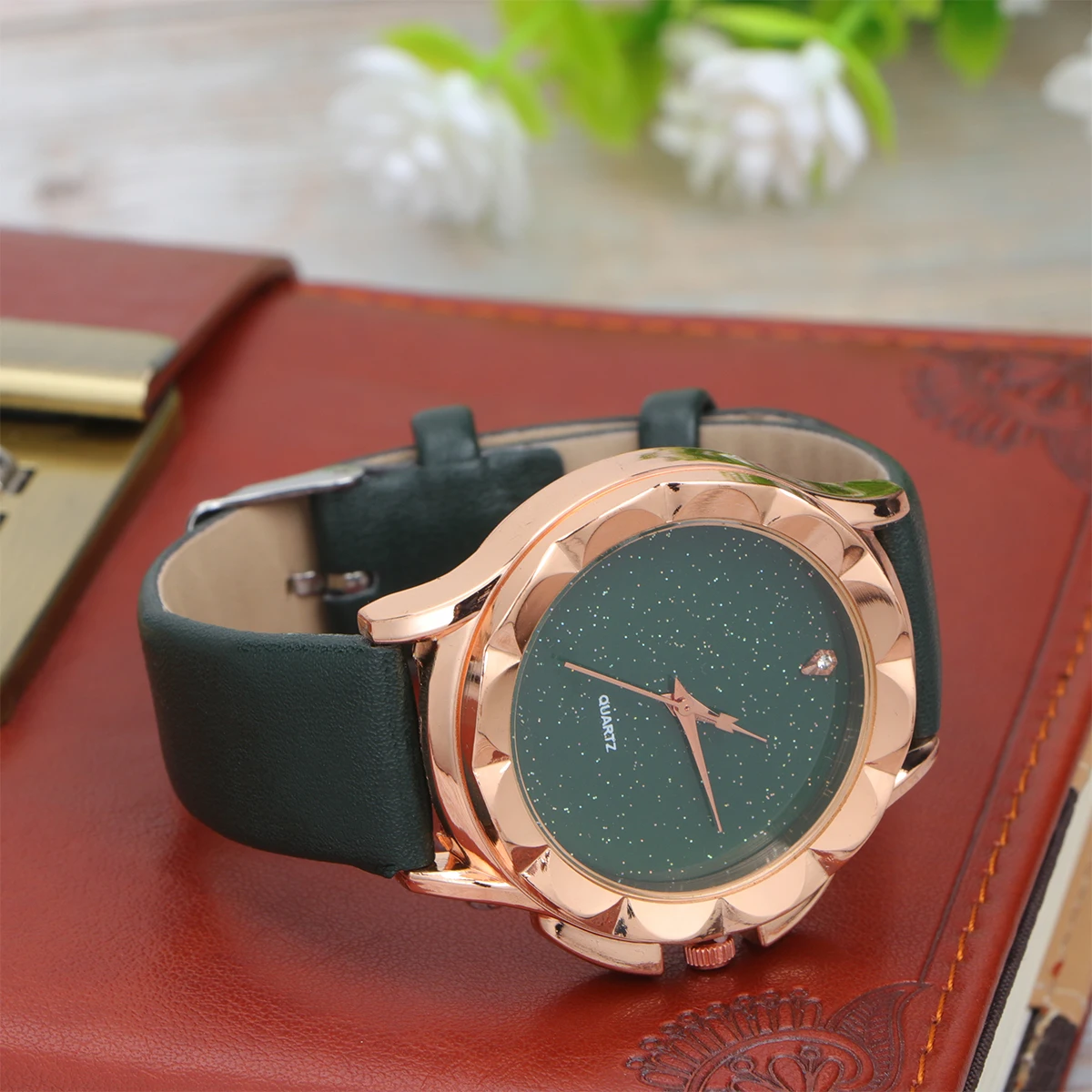 

Elegant Women'S Quartz Watch Dial Strap Durable Comfortable Wristwatch Gift For Valentine’S Christmas (Grey)