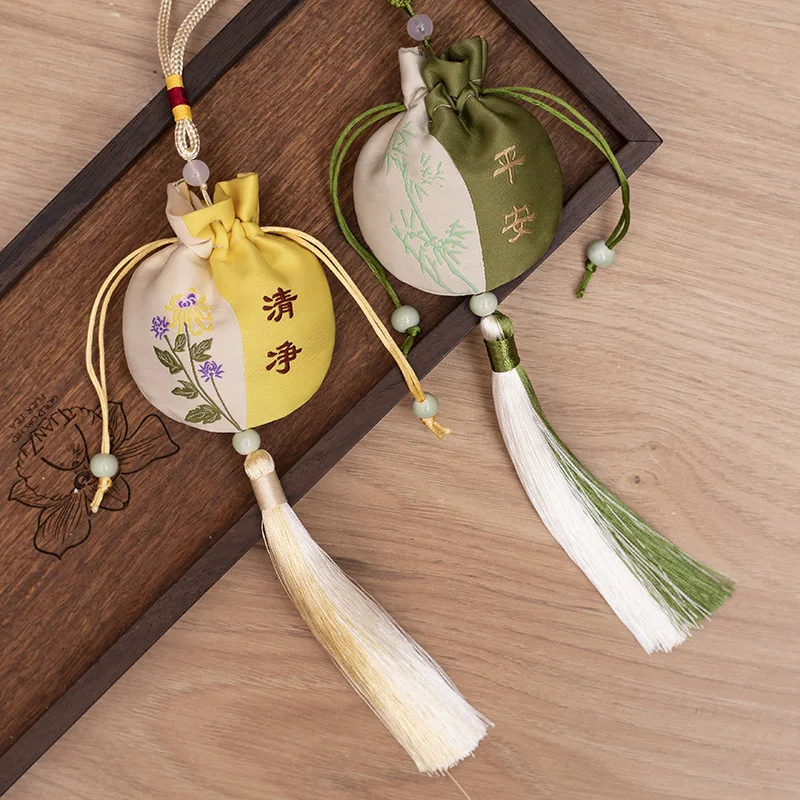 Manufacturer wholesale small sachet lucky bag portable tips lucky bag imperial guard car pendant, Dragon Boat Festival purse bag