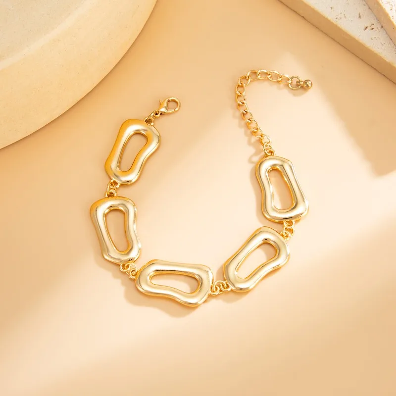 

Minimally irregular square necklace, women's metal shiny collarbone chain, niche design, fashionable jewelry