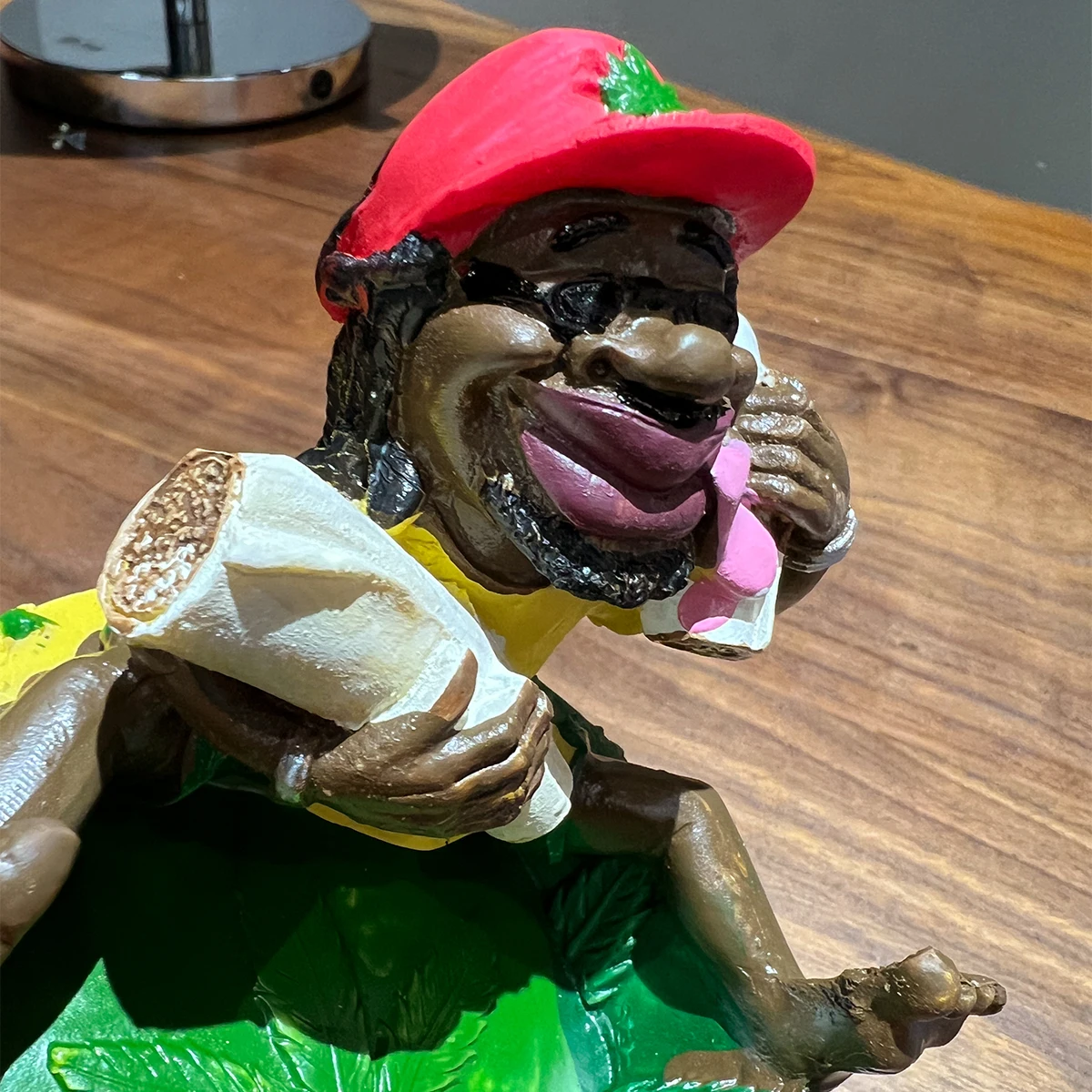 1PC resin ashtray unique Jamaican style ashtray craft ornaments resin ashtray tabletop decoration cabinet ornaments decora