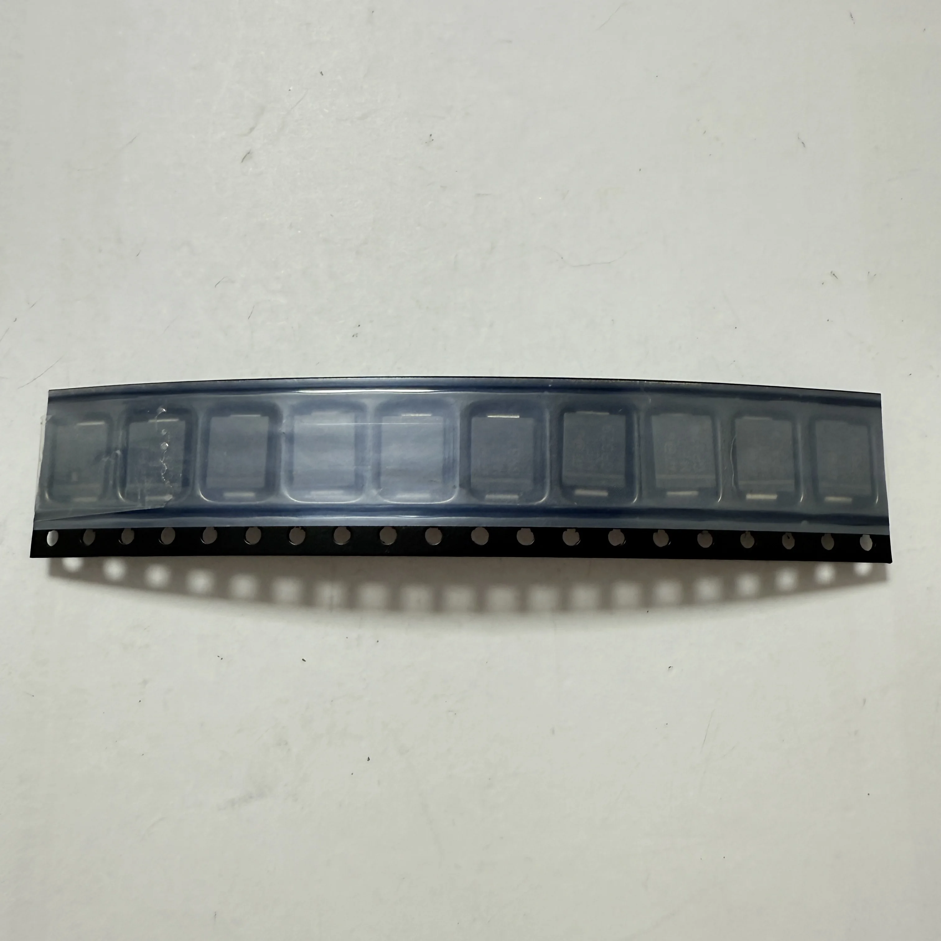 10개/몫 SM15T33A(정전기 및 서지 보호)