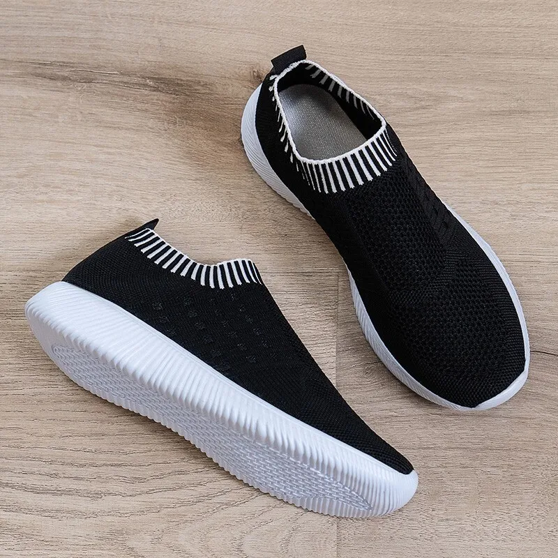 New Breathable Mesh Sneakers Women Summer Slip on Soft Bottom Running Shoes Woman Plus Size 43 Elastic Knit Casual Flats