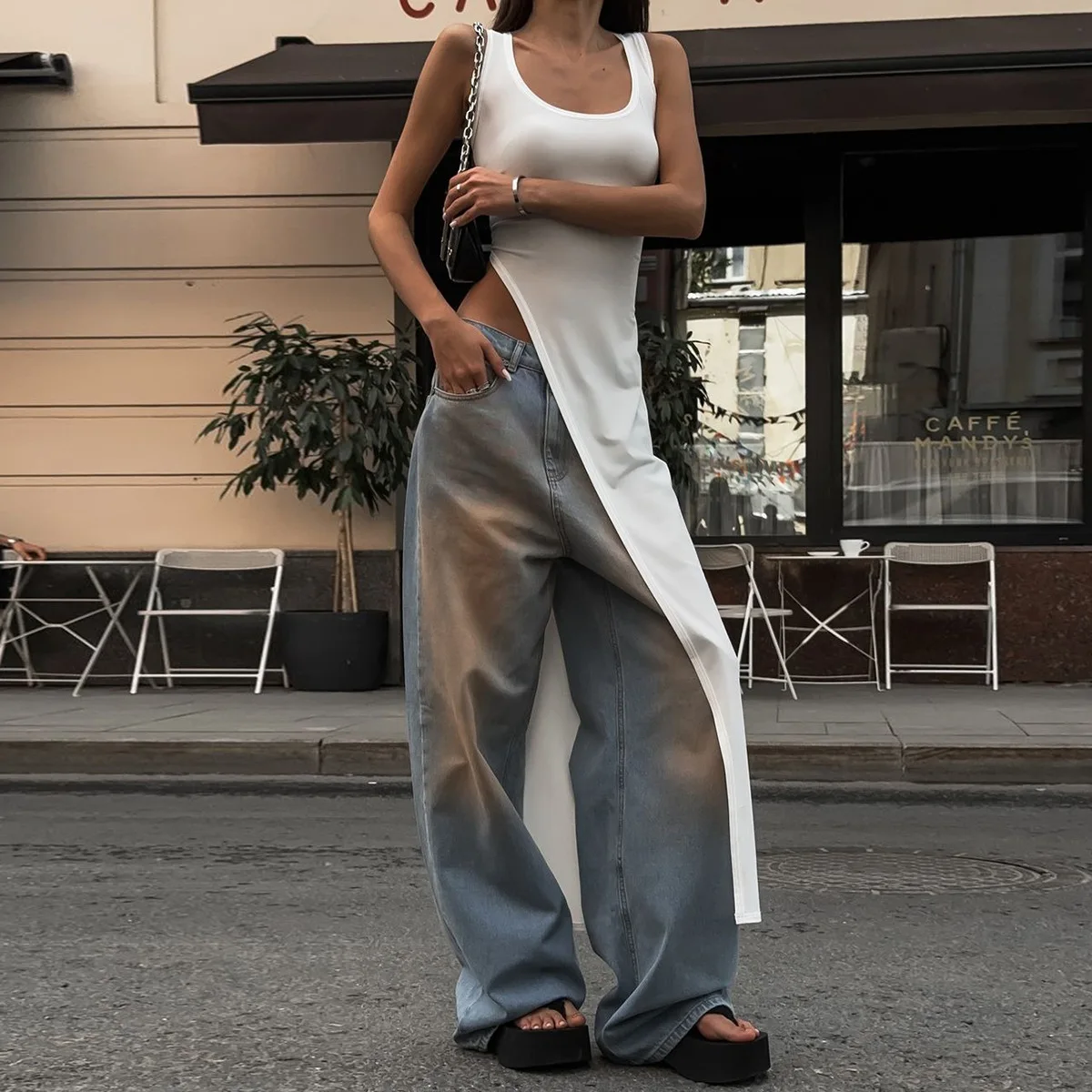 T-shirt senza schienale da donna Gilet nuova estate senza maniche Reggicalze Moda Slim Streetwear T-shirt sexy tinta unita