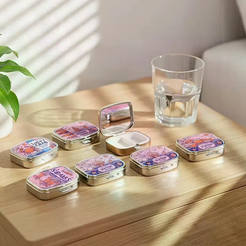 1Pcs Retro Sardine Print Pill Box 2-Compartment Metal Mini Organizer For Peolple Travel Jewelry Medicine Candy Storage