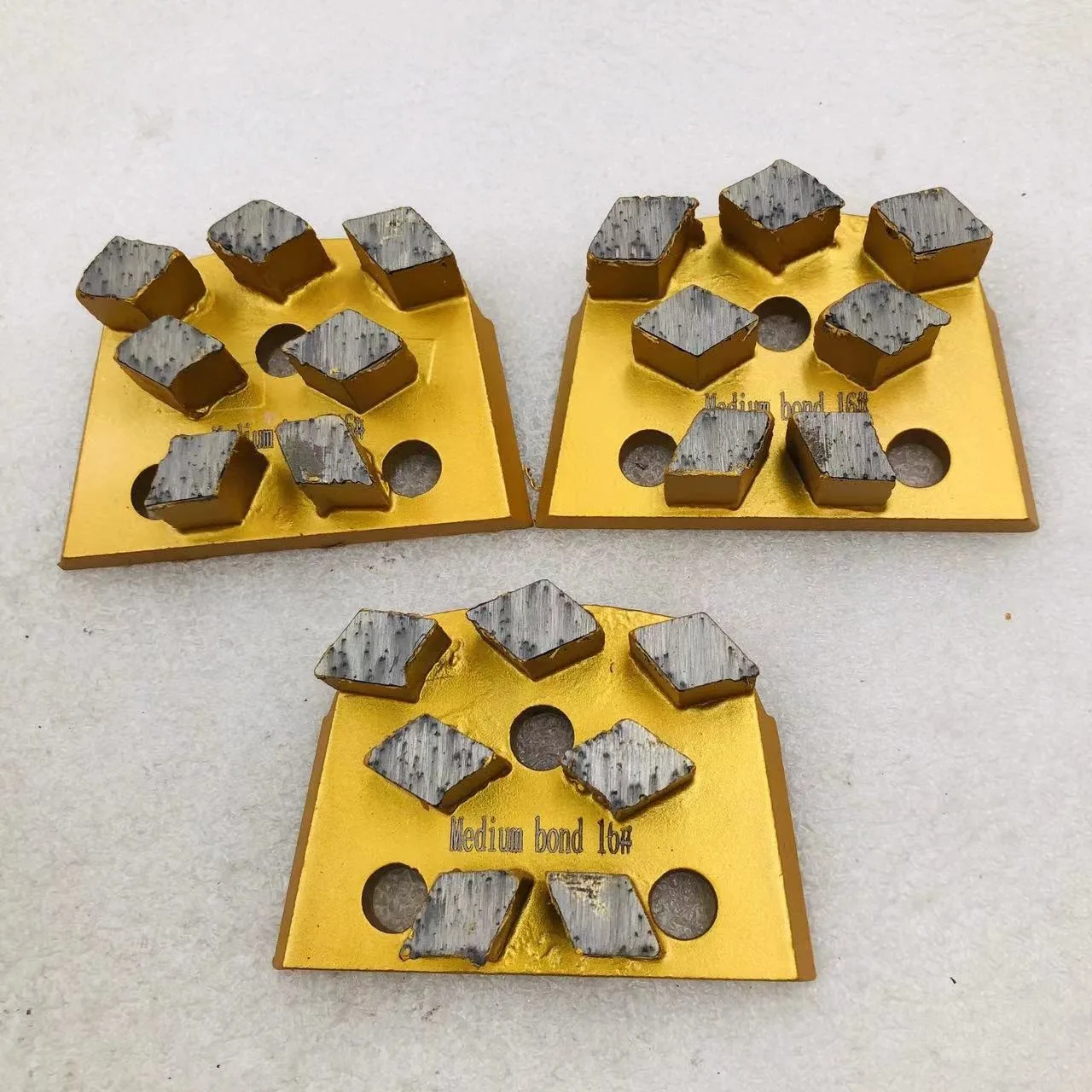 

Lavina Diamond Grinding Tools Seven Rhombus Segments Diamond Disc Abrasive Grinding for Lavina Floor Grinder 9pcs Freeshipping
