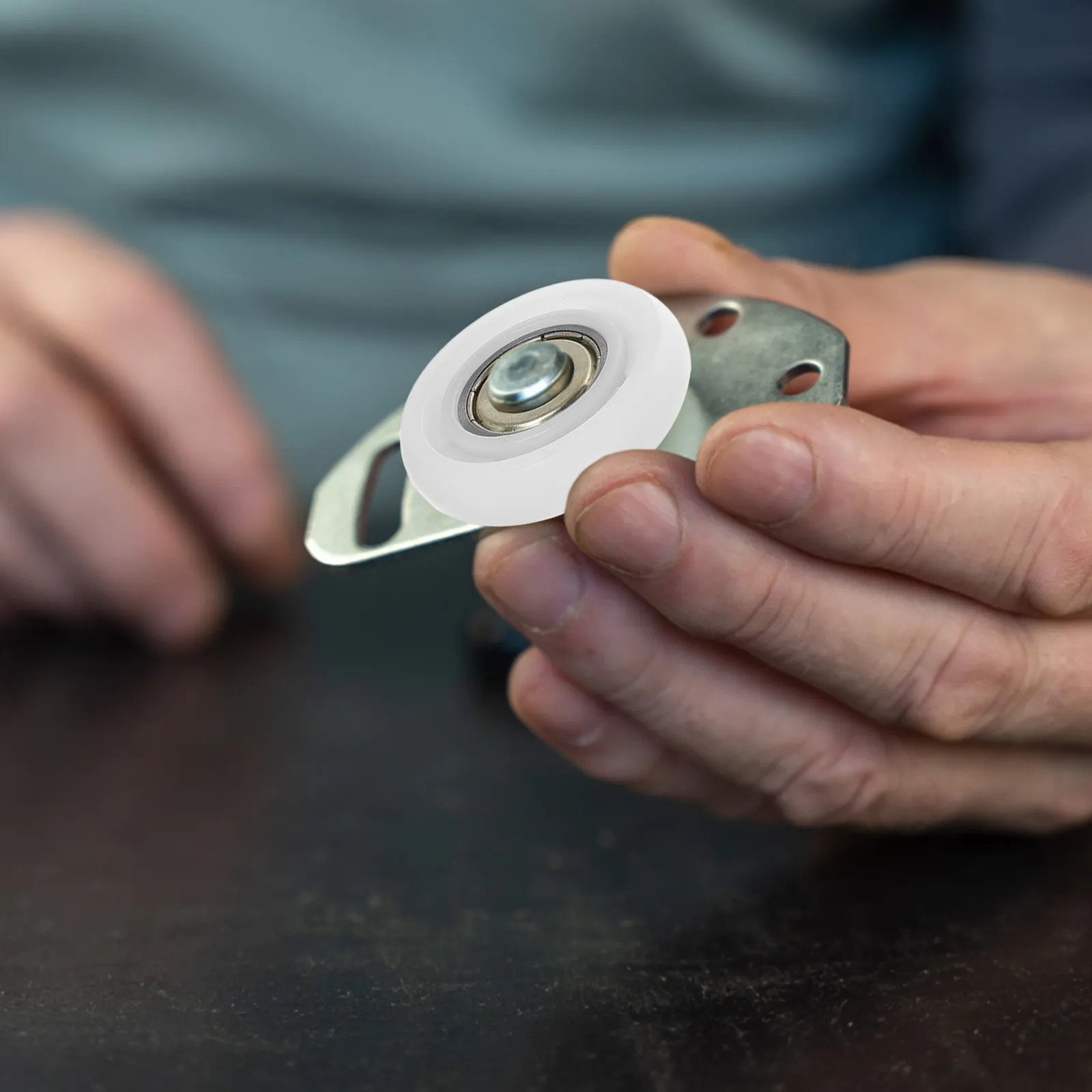 

Комплект из 6 роликов из ПОМ-материала для раздвижных душевых дверей и шкафов, с высокой несущей способностью