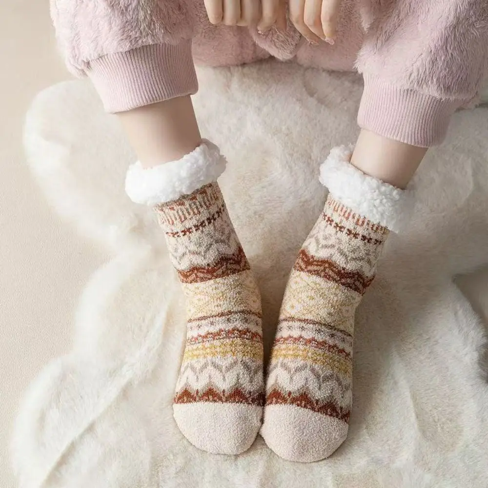 موضة المرقعة جوارب صوف النساء منتصف أنبوب العرقية نمط رشاقته المخملية الجوارب المضادة للانزلاق الجوارب النوم الجوارب النساء الرجال #3