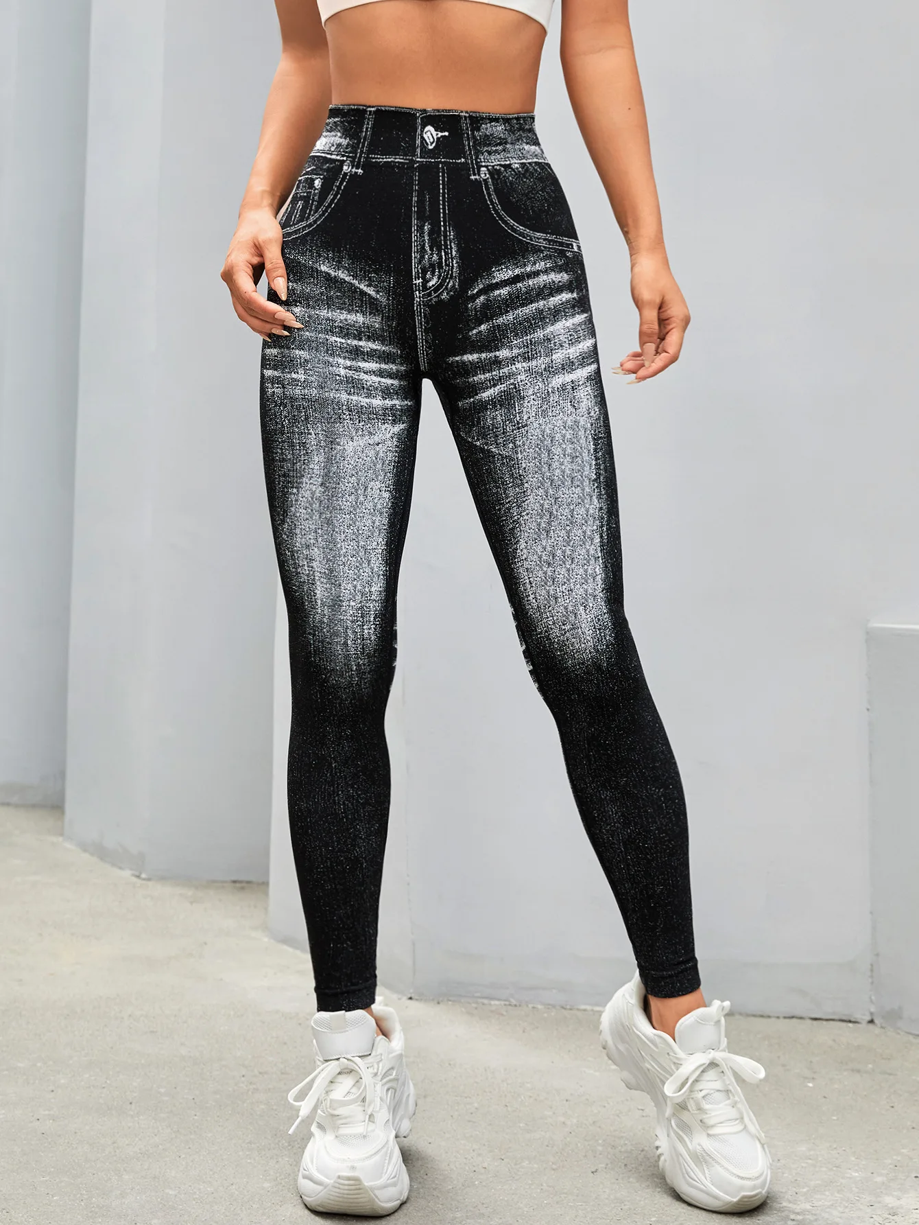 Damen Gym Bedruckte Yoga-Leggings Nahtlose Hochtaillierte Denim-ähnliche Perforierte Hosen mit Fake-Taschen Yoga Fitness Leggings – Detail 3
