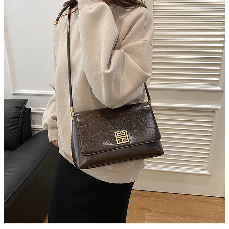 2026 العصرية الرجعية الكلاسيكية حقيبة مربعة صغيرة مصمم الباريسي الراقية الخفيفة الفاخرة قسط الجلود المرأة حقيبة كتف الموضة #6