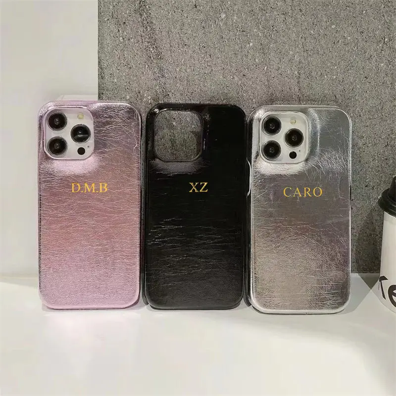 Casing kulit PU Glitter huruf perak emas kustom untuk Iphone 13 12 15 14 16pro Max 15plus casing penutup PU logam keras mewah