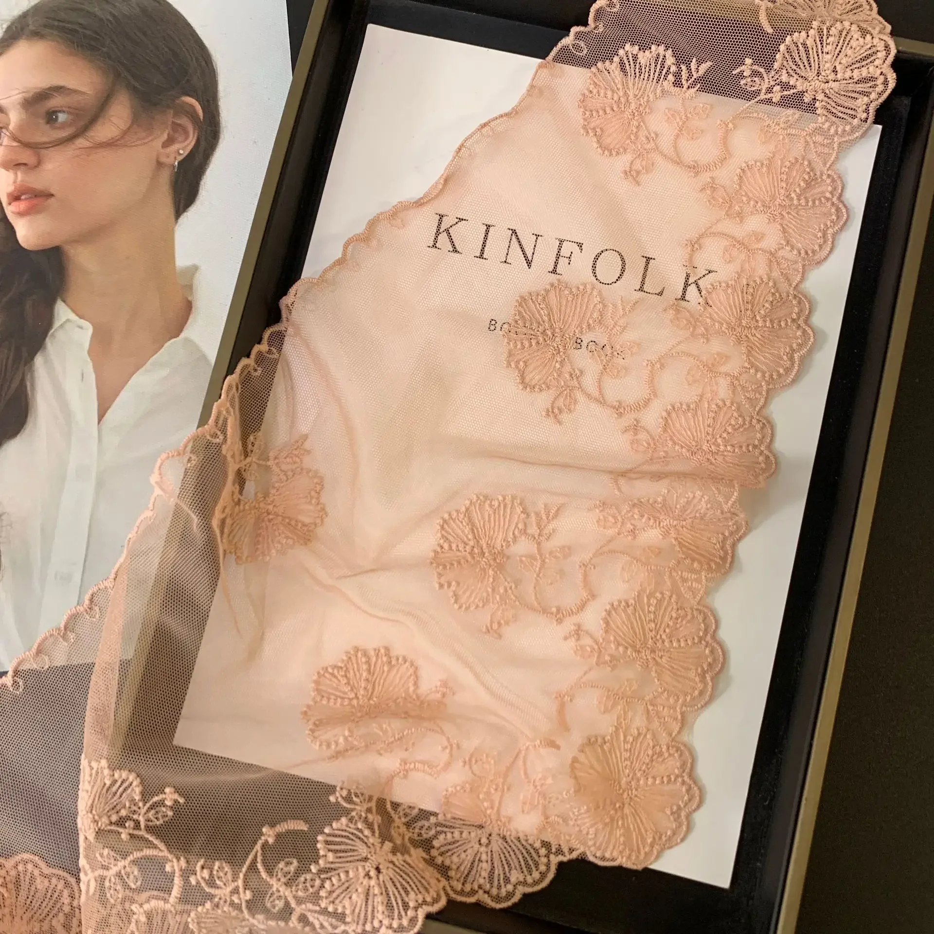 بسيطة ورقة تنوعا مثلث وشاح الحجاب وشاح الرجعية الفرنسية الدانتيل فتاة الديكور الربيع والصيف