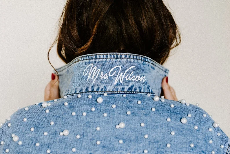 Custom Bridal Denim Jacket Personalized Denim Jacket Mrs Bride Jean Jacket Wedding Party Dressing Denim Pearl Jackets Bridesmaid