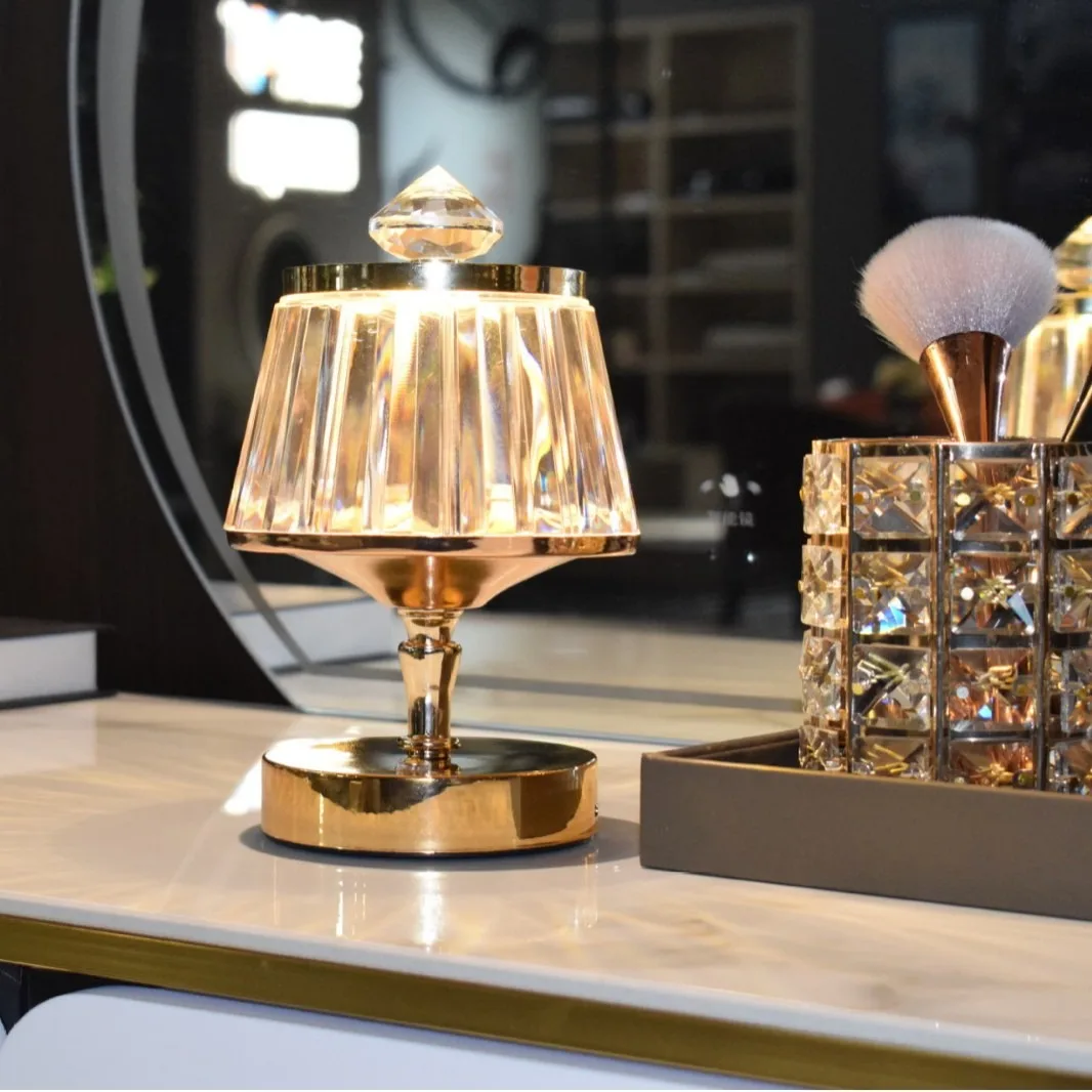 

Charging bedside table, bedroom small night light, crystal decorative atmosphere desk lamp
