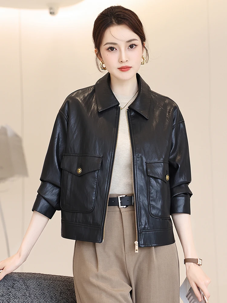   เสื้อแจ็คเก็ตหนังแกะสำหรับผู้หญิงรุ่นใหม่ ดีไซน์ทันสมัย ทรงหลวม แฟชั่นฤดูใบไม้ร่วง 2025 ปิดซิป แขนยาว