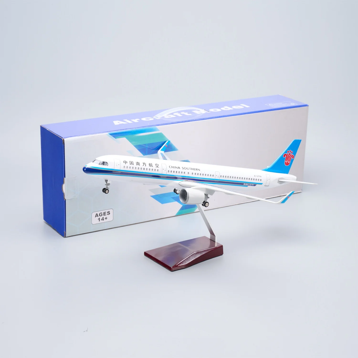 1/100 Scale Airplanes Model A321neo China Southern Airlines 44CM Plane Model Resin Diecast Airplane Wheels Collectible For Aviat