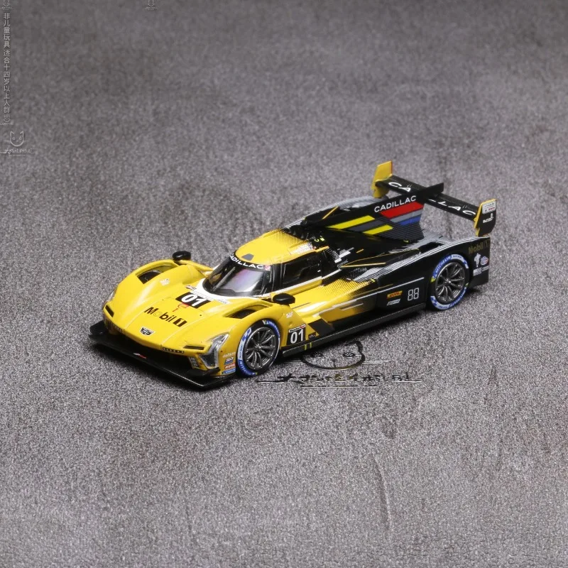 

MINI GT 1/64 Cadillac V-Serial.R # Литая под давлением модель автомобиля из сплава Le Mans Racing 01, игрушка для мальчиков, коллекционное украшение для взрослых.