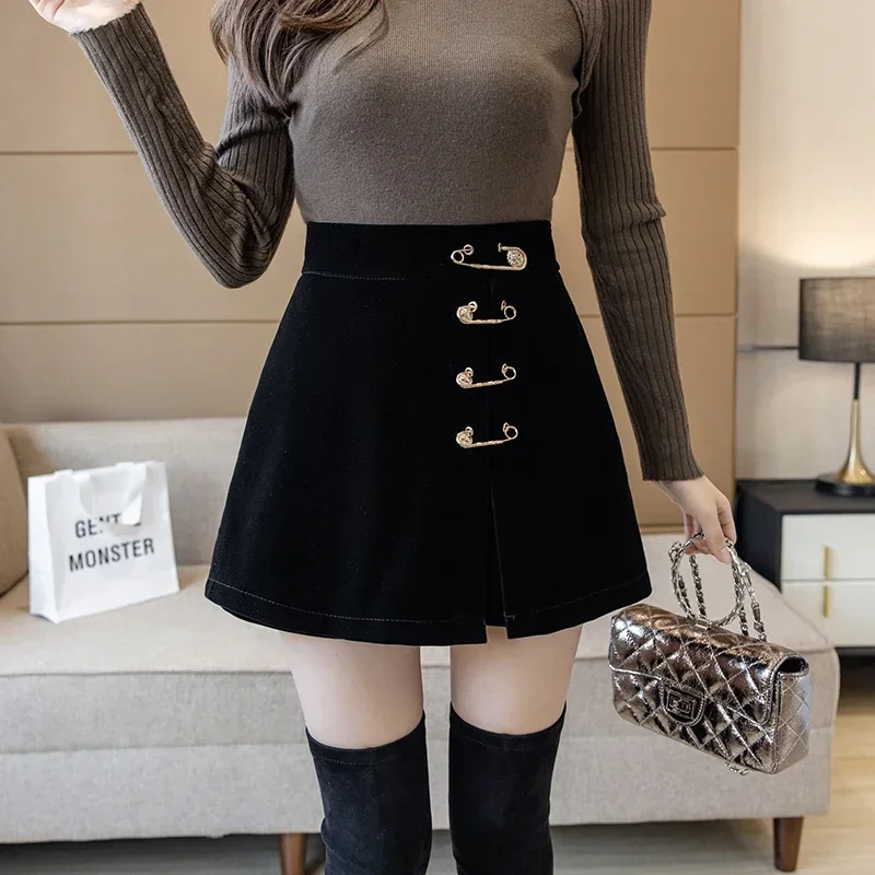 

Big Pin Velvet Shorts Skirt Black Women Autumn Winter Boots High Waist Shorts Casual A-line Short Pants Korean Streetwear O297