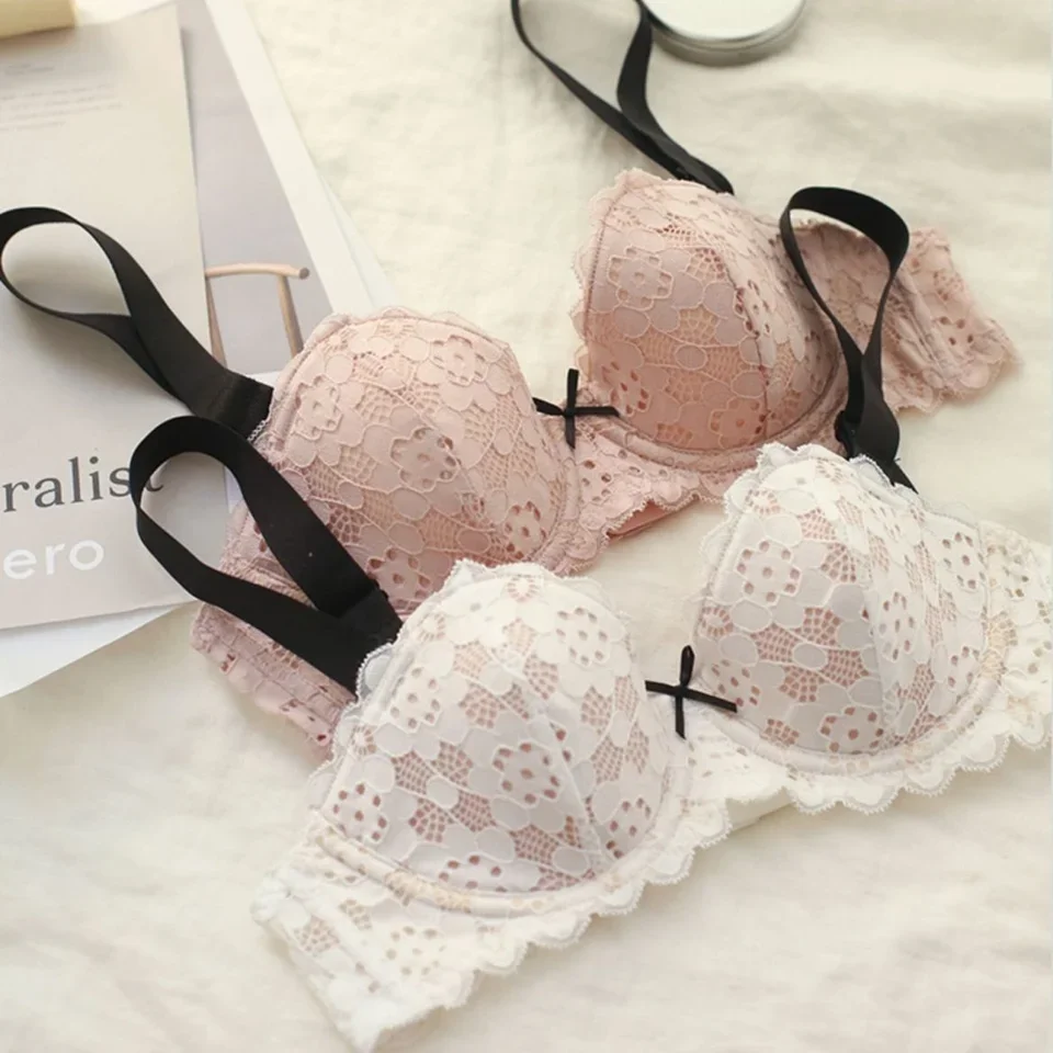 French Vintage Lingerie Women's Large Shoulder with Soft Underwire Holding Up A Thin Bra Set