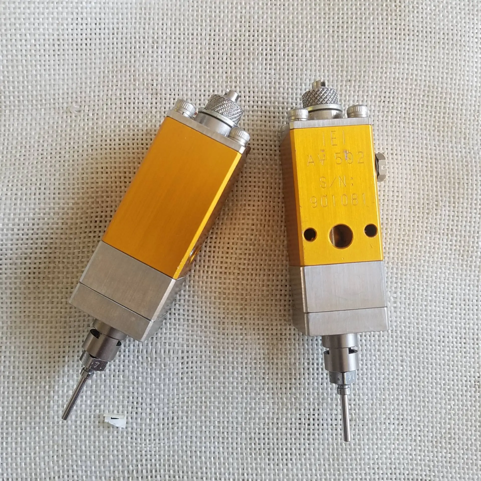 Original Japanese spool dispensing valve Original AV502 1PCS
