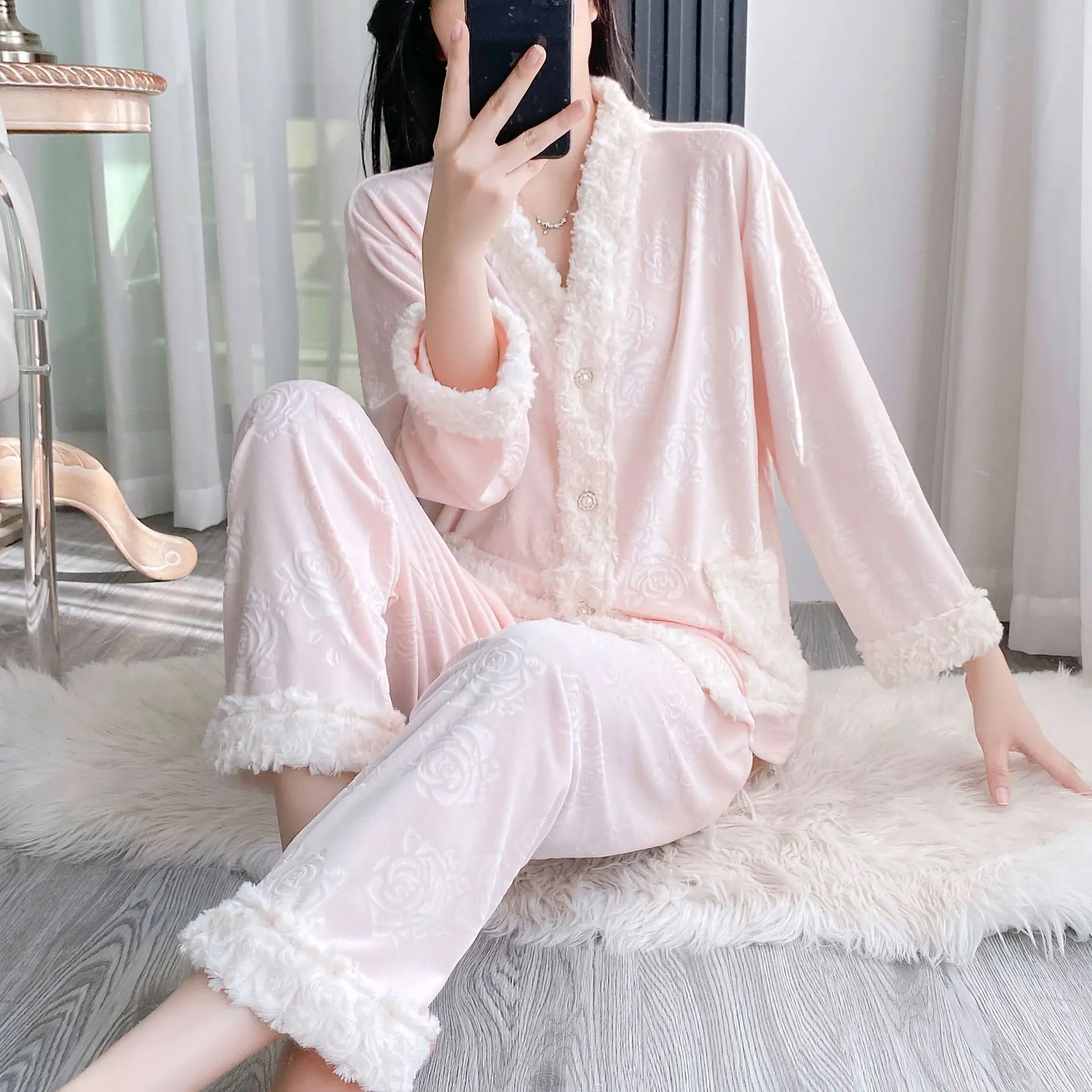 Autumn Winter New Pajamas Island Velvet Sleepwear Loungewear Sweet  Long Sleeved Cardigan Trouser Suits Homewear