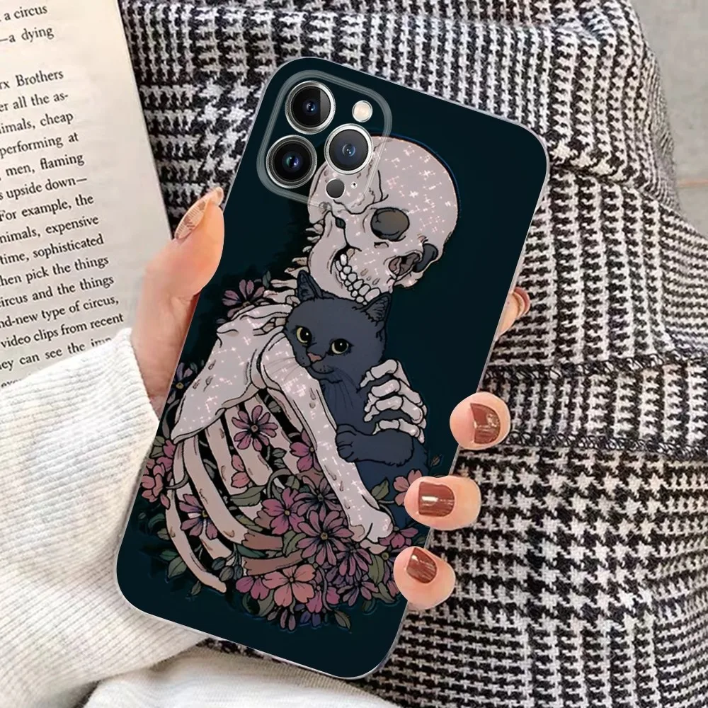 Skeleton and cat Phone Case For iPhone 15 14 13 12 Mini 11 Pro XS Max X XR SE 6 7 8 Plus Soft Silicone Cover