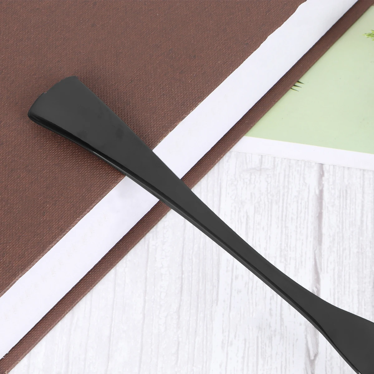 

Посуда с черной вилкой из нержавеющей стали с титановым покрытием. Легкая зеркальная поверхность. Легкая очистка. Посуда для дома, отеля и отеля.