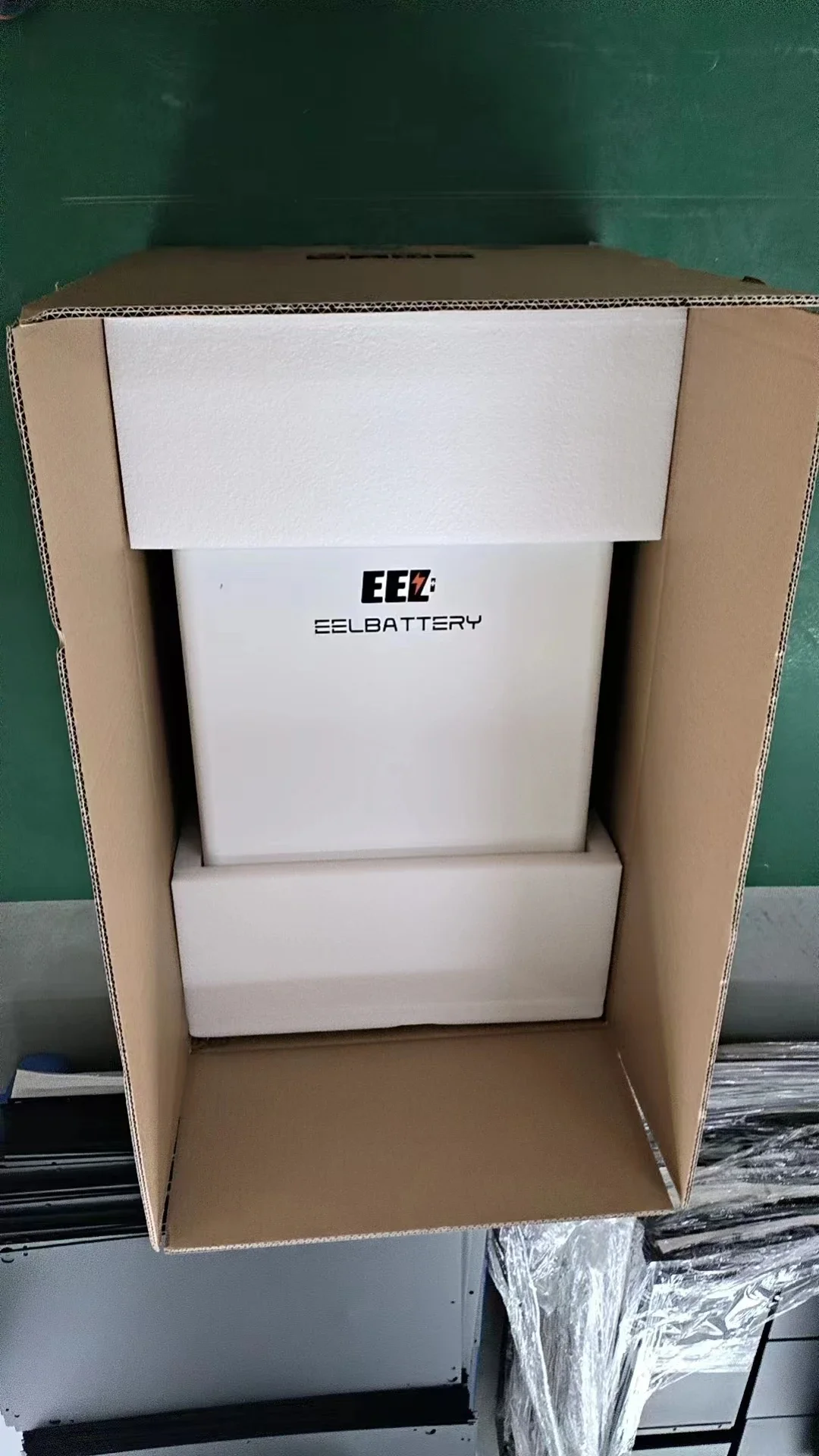 EEL WHITE جديد 51.2V 280Ah 230Ah 314Ah 320Ah صندوق قائم Lifepo4 15Kwh صندوق بطارية مع 48V 200A EN BMS يدعم معظم المعاثات