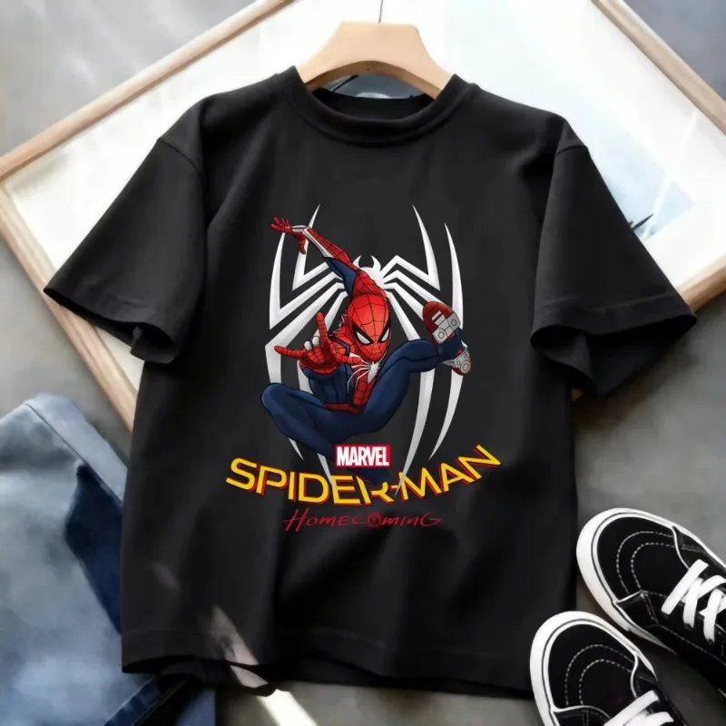 تي شيرت سبايدر مان الجديد للأطفال لعام 2026 يسمح بمرور الهواء بتصميم شبكي مارفل ورقبة دائرية وأكمام قصيرة ملابس يومية #5
