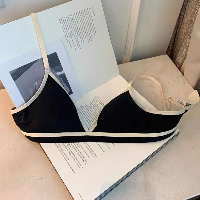 حمالة صدر ناعمة على الطراز الأمريكي للنساء صيفية كاجوال سوداء بدون أثر ملابس داخلية مريحة ناعمة بدون خياطة