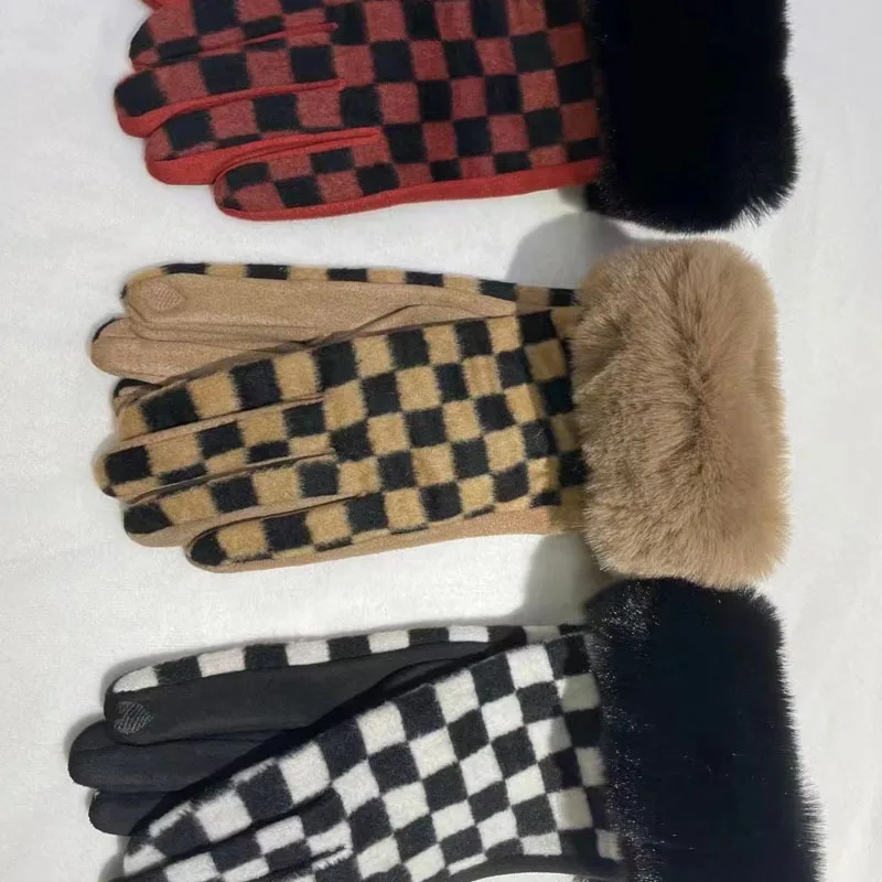 New Winter Touch Screen Checkerboard Pattern Wool Mouth with Thickened Velvet Insulation Riding Gloves