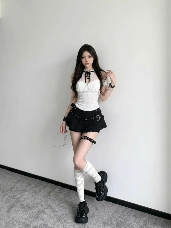 

Sweet Cool Girl Style Spicy Shoulder Bared Lace Neckline Top with Pleated Skirt Fashionable Two Piece Set for Women Summer Sp...