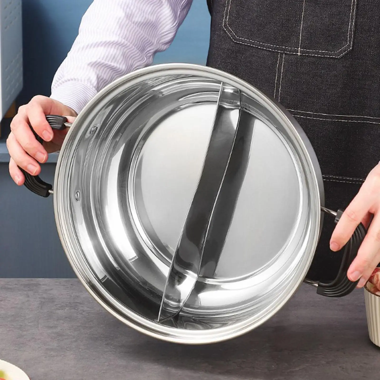 Hot Pot with Divider Cooking Pot with Lid Two Flavor Soup Pot Hot Pot Cooker for Families Reunion Travel Friend Party Camping