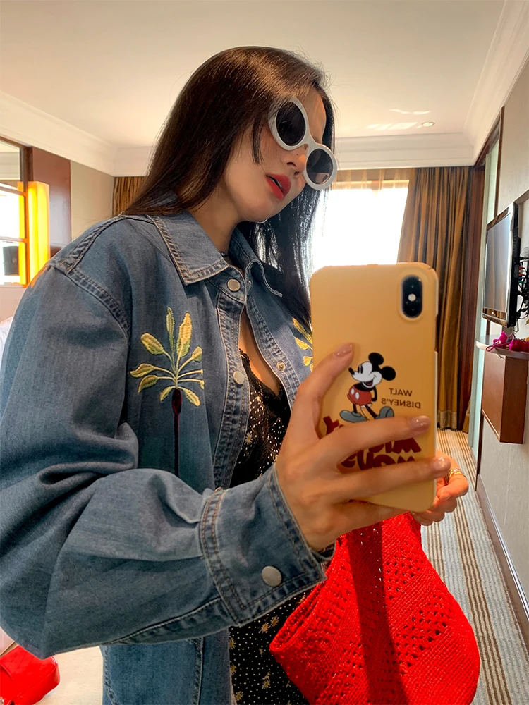 

Women's Embroidered Denim Jaet Loose Fit ort Sle Spring 2025 New Design Casual Faion Cotton Polyester Blend