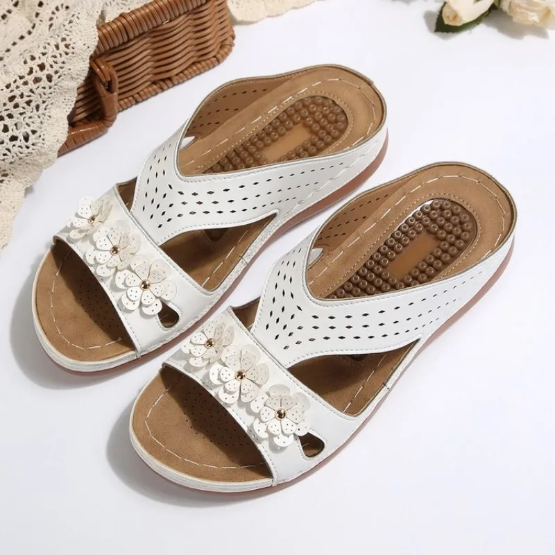 

Fashion Plus Size Women's Slippers Platform Non-slip Wedge Beach Shoes Flower Hollow Soft Sole Comfortable Sandals