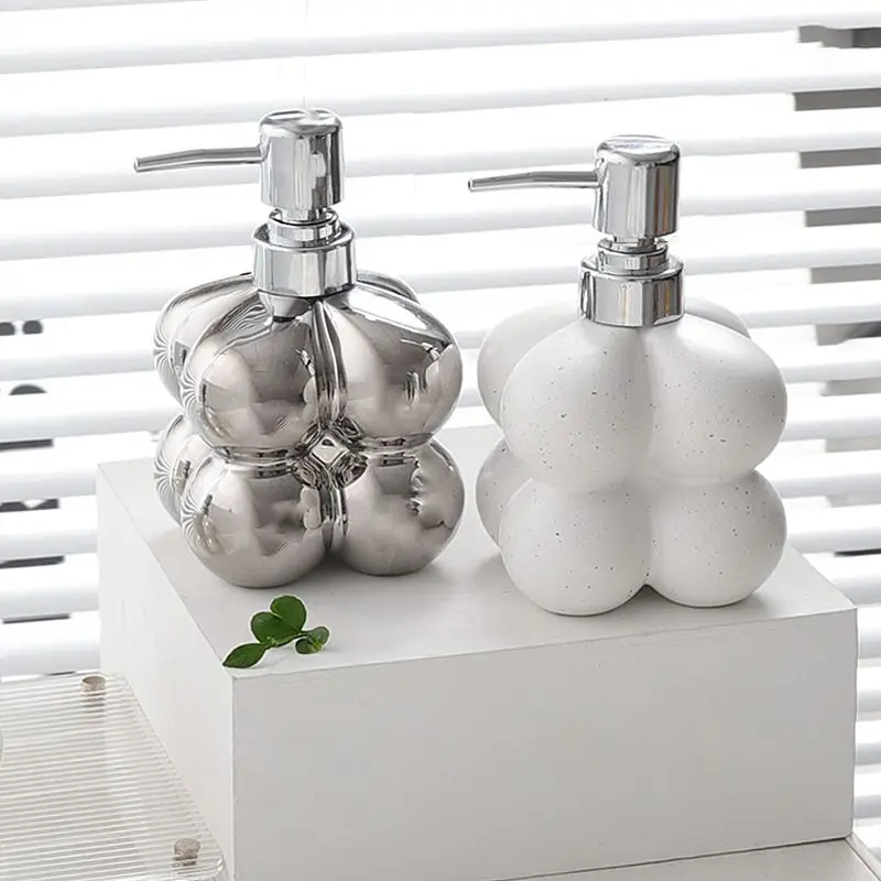 Silver-plated Emulsion Bottles Ceramic Sub-soap Containers Home Hotel Decorated Bathroom Shampoo Collection Bottles Wedding Gift