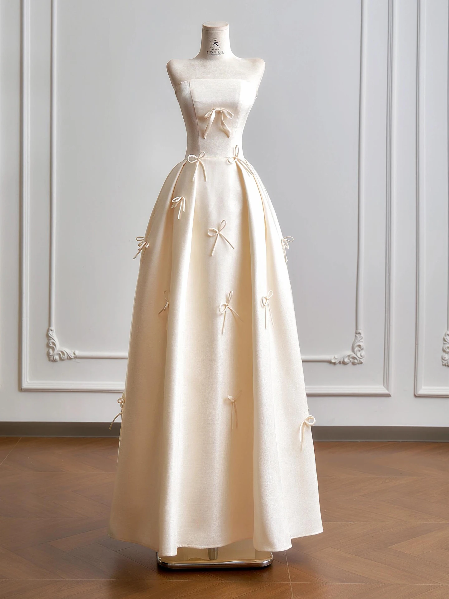 

Упрощенное свадебное платье из атласа в пол, простое и элегантное, с фатой, для церемонии помолвки, белое