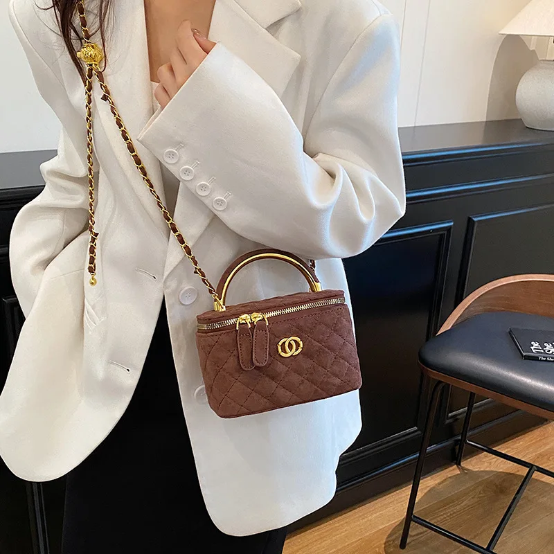 

Стеганая сумка на цепочке осень-зима 202, женская роскошная пригородная сумка через плечо, через плечо «день-ночь», повседневная сумка на ремне