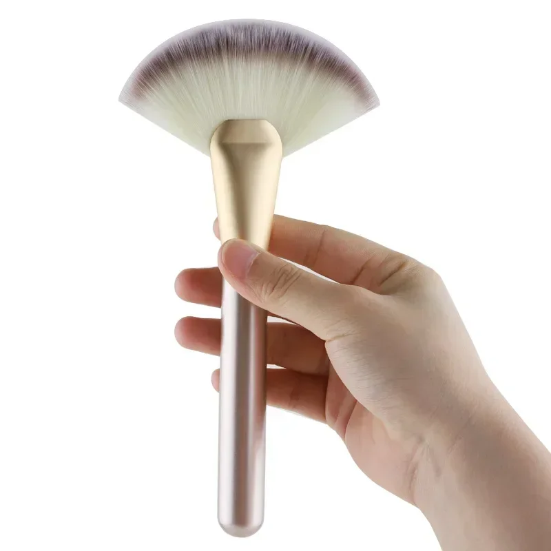 Grand pinceau de maquillage plat en forme d'éventail pour Blush, poudre libre, brosse pour le visage, coréen, doux, confortable, même couleur, outils pour femmes