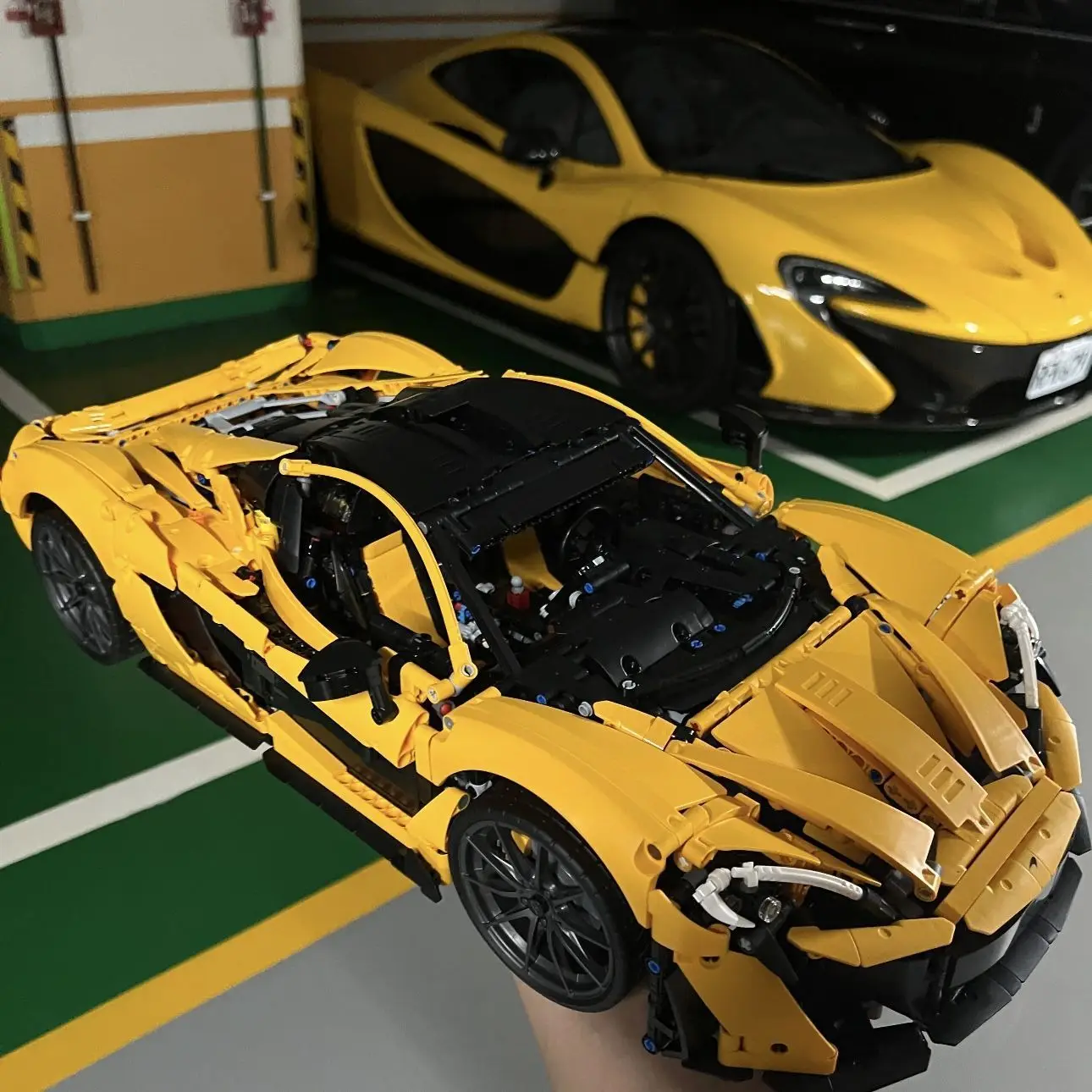 New MOC yellow car model home decor building blocks children's boy holiday gift;