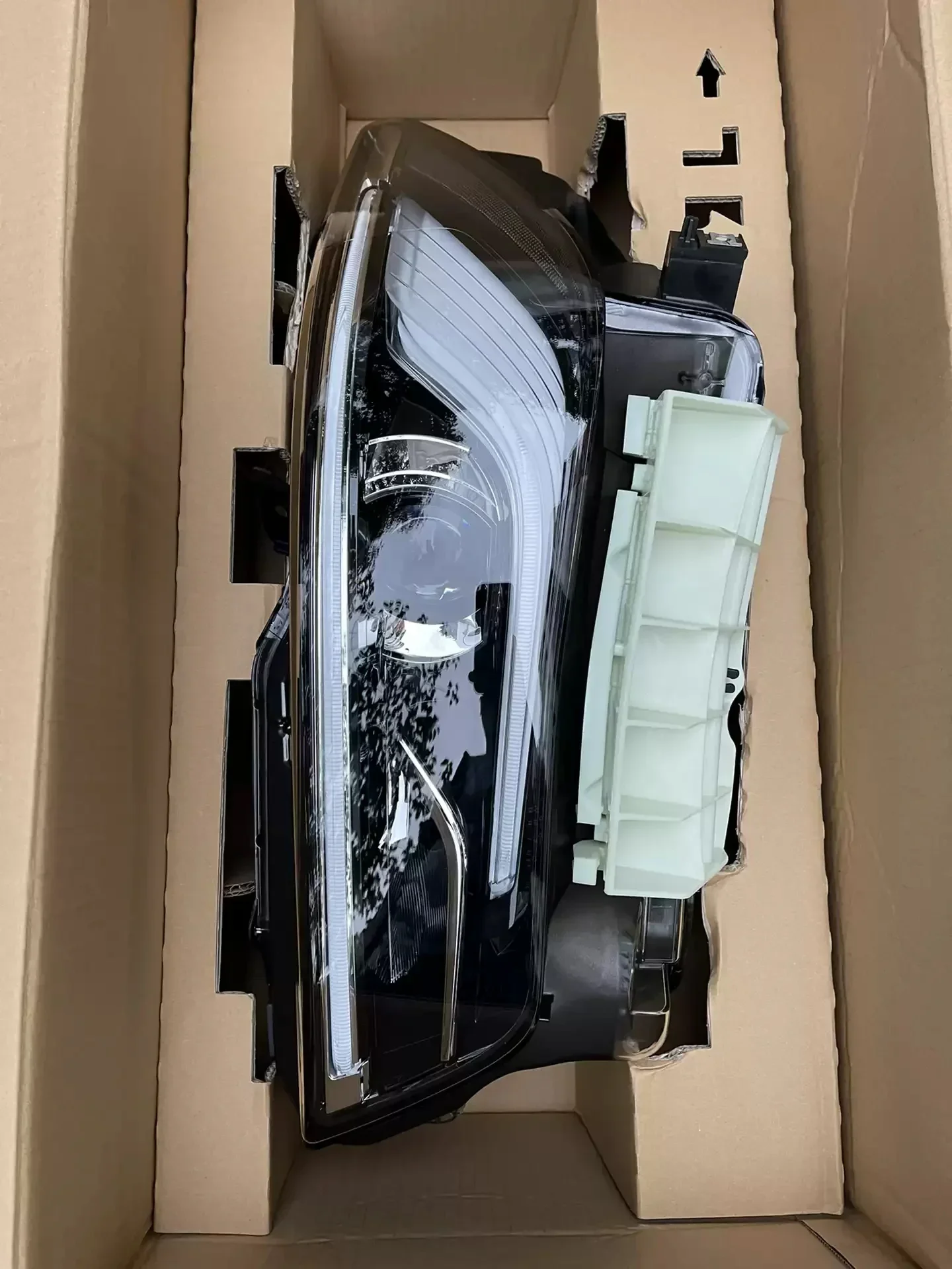

Car Front Led Headlight Daytime Running DRL Head lamp Low High Beam for Infiniti QX80 VK56 2020